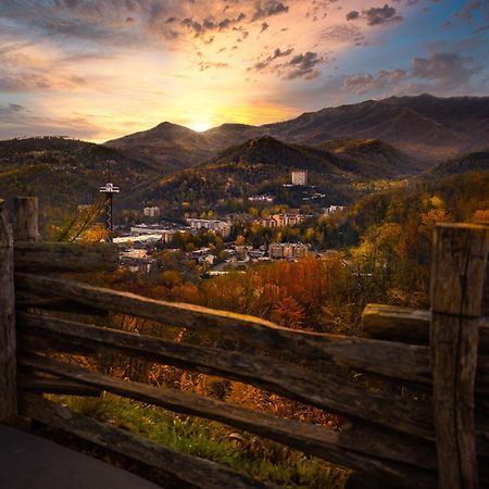 Highland Dream, Hot Tub, 1089 Free Tickets Each Paid Day, Dollywood And More Sevierville Exterior photo