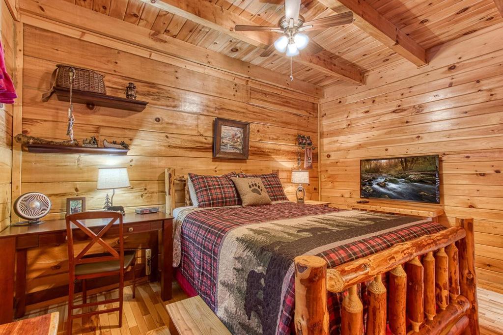 Highland Dream, Hot Tub, 1089 Free Tickets Each Paid Day, Dollywood And More Sevierville Exterior photo