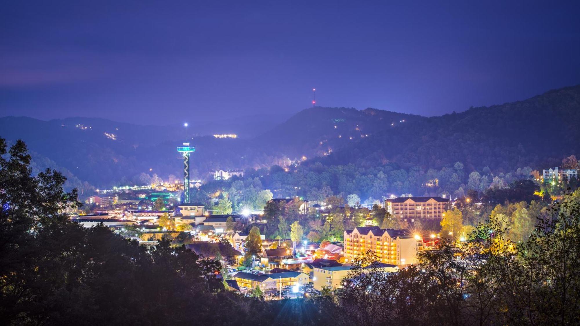 Highland Dream, Hot Tub, 1089 Free Tickets Each Paid Day, Dollywood And More Sevierville Exterior photo
